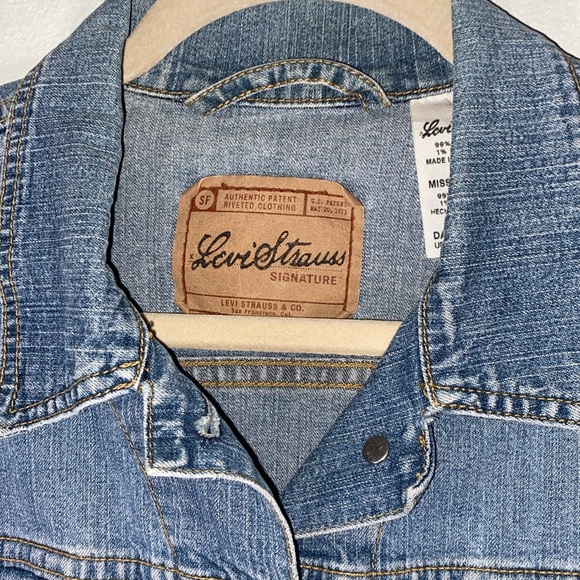 VINTAGE Levi Strauss Signature Misses Size M (8-10) Blue Trucker Jean Jacket - Picture 3 of 12